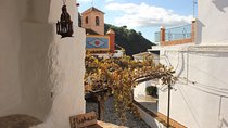 White Villages Tour in the Nerja area: Small-Group Tour and Lunch