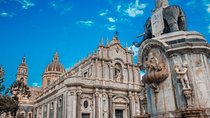 Discover Catania from fabulous viewpoints with your personal photographer