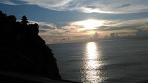 Uluwatu temple bali sunset tour