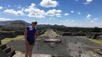 Private Tour: Teotihuacan & Xochimilco in one day