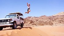 Two-Hour Jeep Safari "Wadi Rum Highlights!" w/ Professional Guide