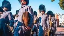 British Royalty walking tour including The Changing Of The Guard!