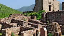 Private Custom Guided Tour: Visit to haunted Bhangarh Fort from Jaipur