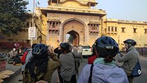 Small-Group Early Morning Pink City Bike Tour