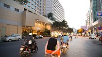 Saigon Food Tour on Scooter at Night 