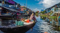 Explore The Kampong Pluk Floating Village