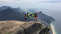 Pedra da Gávea - hiking tour with safety equipment