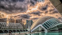 Private 4-hour Walking Tour of Valencia with official tour guide