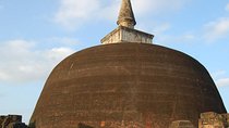 Private Day Trip to Anuradhapura Ancient City from Kandy/Dambulla