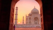 Same Day Taj Mahal Tour by Car from New Delhi