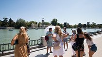 Madrid: El Retiro Park Guided Tour and Tapas 
