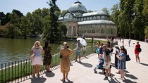 El Retiro Park Guided Tour and tapas tasting