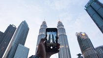 Petronas Twin Towers Skybridge and Kuala Lumpur City Tour