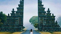 Private Tour: Ulun Danu Temple-Handara Gate-Wana Giri Hill&Tanah Lot Sunset