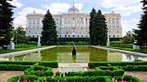 Royal Palace of Madrid Private Tour with Tickets