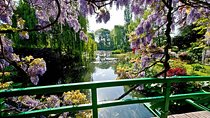 Giverny Monet's House & Versailles Palace Private Day Trip from Paris