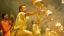 Varanasi: Private Food Tour with Ganga Aarti Ceremony