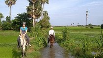 Experience Horse Ride countryside trail rides 