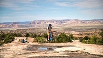 Guided E-Mountain Biking Tour (Klondike Bluff Trail)
