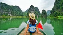 Small-Group Day Tour: Tam Coc Boat Ride, Visit Hoa Lu & Mua Cave