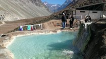 Disconnection in the Natural: Termas de Colina and Embalse el Yeso