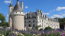 Private day tour to Loire Valley castles from Paris