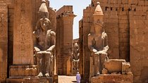  East and West Banks of Luxor: Full Day Tour from Hurghada