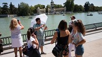 Madrid Royal Palace & Retiro Park Tour with Optional Tapas 