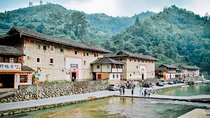 Tour Guide and Car: Private Day Tour to Tianluokeng Tulou from Xiamen