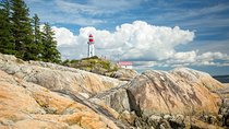 Lighthouse Park Hiking / Horseshoe Bay Discovery Tour
