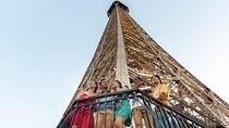 Eiffel Tower and City Tour by Bus with Seine River Cruise Option