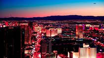 Group Discounted Walking Tour on the Las Vegas Strip with Photos and Champagne