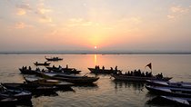 Sunrise in Banaras with Ganga Aarti (2 Hours Guided Walking Tour)