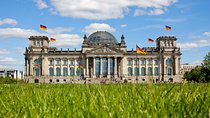 Best of Berlin by Car: Private 6-hour Tour with a Vehicle
