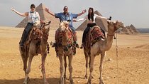 8-Hour Private Guided Tour to Giza Pyramids Memphis and Saqqara from Cairo