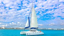 Private Catamaran from Cancun to Isla Mujeres | For up to 30 pp