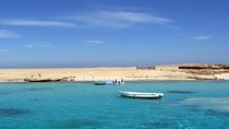 From Hurghada: Paradise Island Full-Day Snorkeling Tour