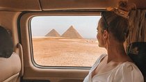 Private tour to Giza Pyramids,Sphinx,Egyptian Museum with Local Lunch