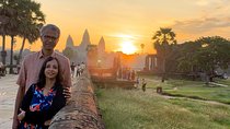 Private Taxi tour: Explore Angkor Temples with Sunrise 