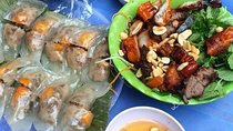 Private Tour: Hanoi walking street food tour in night 