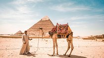 Pyramids of Giza, Sakkara & Memphis: Private Tour with Lunch