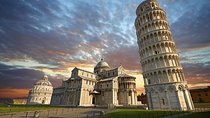 Private car trip to Lucca and Pisa from Florence (8 h)