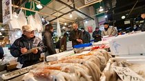 Tsukiji Food and Toyosu Market with Government-Licensed Guide