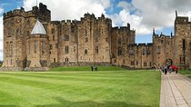 1 Day Alnwick Castle, Holy Island & Scottish Borders