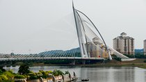 8 Attractions Putrajaya Half-Day City Tour