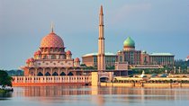Amazing 8 Attractions Half-Day Putrajaya City Tour