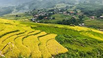 From Hanoi: 2 Days Luxury Sapa Trek & Fansipan Peak with Dcar