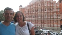 Jaipur Tour From Delhi By Private Car with Guide and Lunch 
