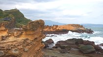 8-hour Northern Taiwan Tour with an English-Speaking Licensed Guide & Driver