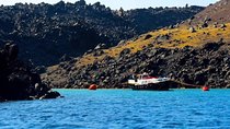 Santorini Volcano & Hot Springs Tour 